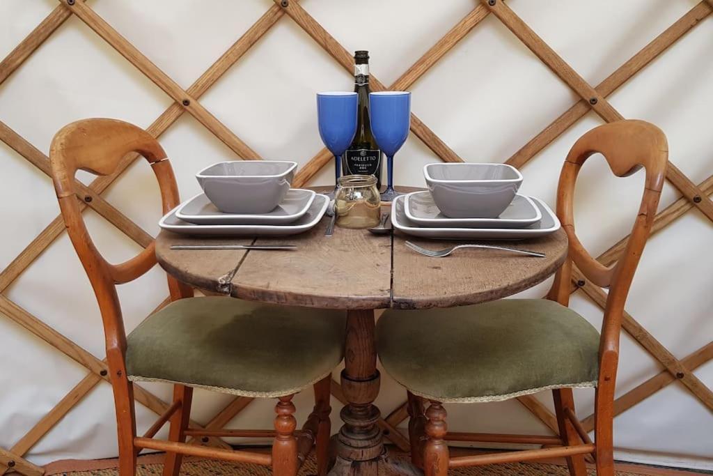 Bronfelen Yurt Hotel Cynghordy Екстериор снимка