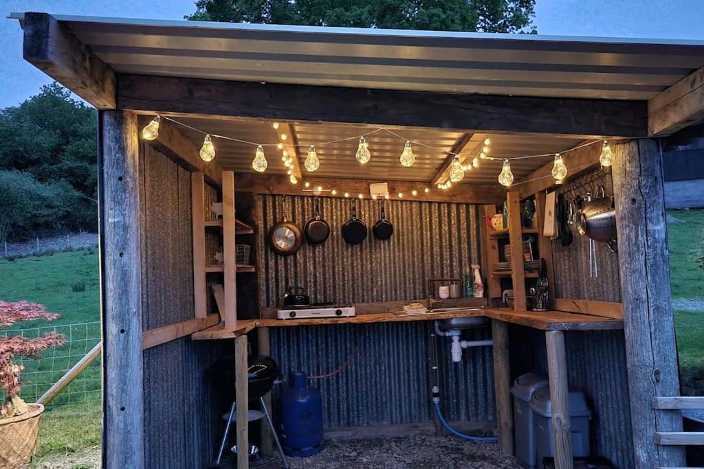 Bronfelen Yurt Hotel Cynghordy Екстериор снимка