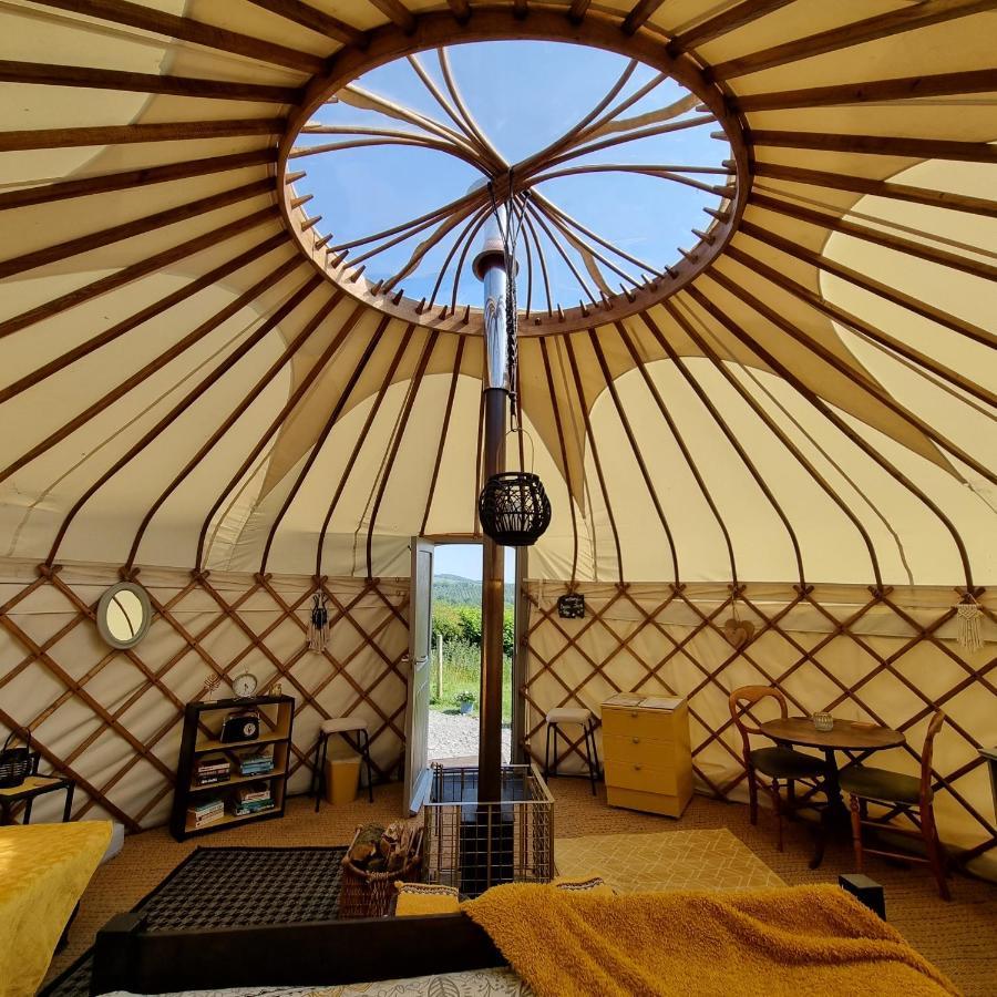 Bronfelen Yurt Hotel Cynghordy Екстериор снимка