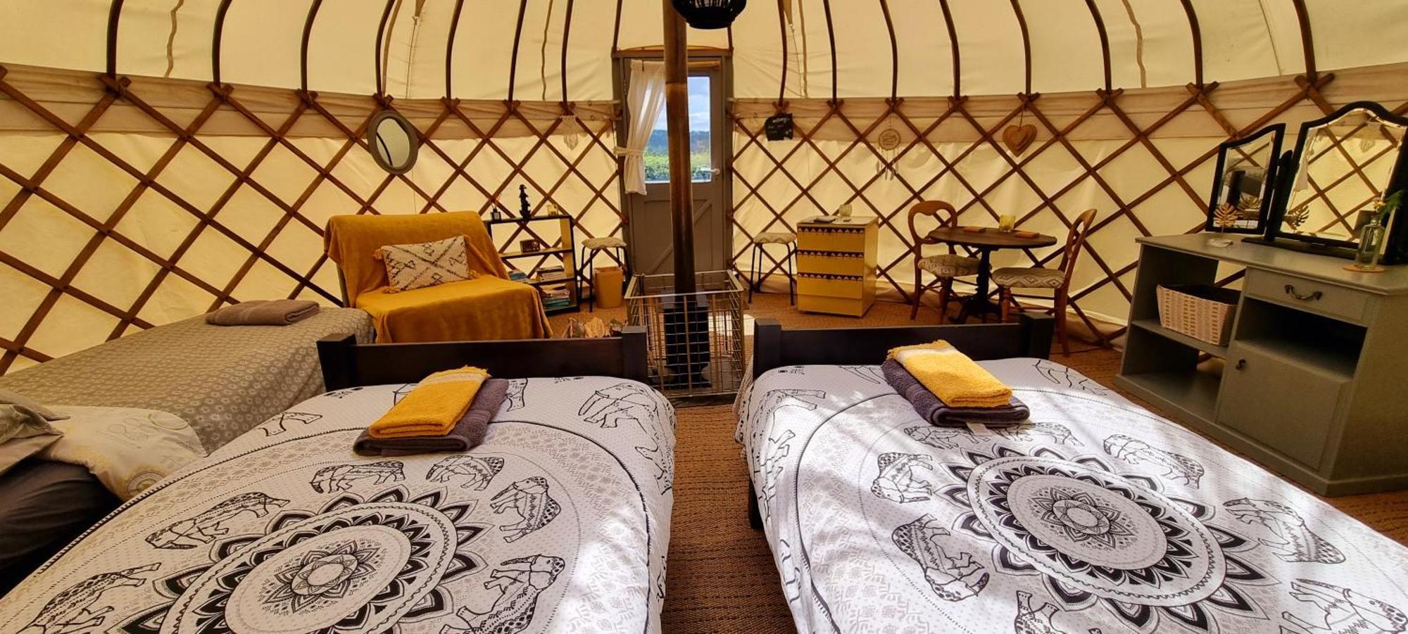 Bronfelen Yurt Hotel Cynghordy Екстериор снимка