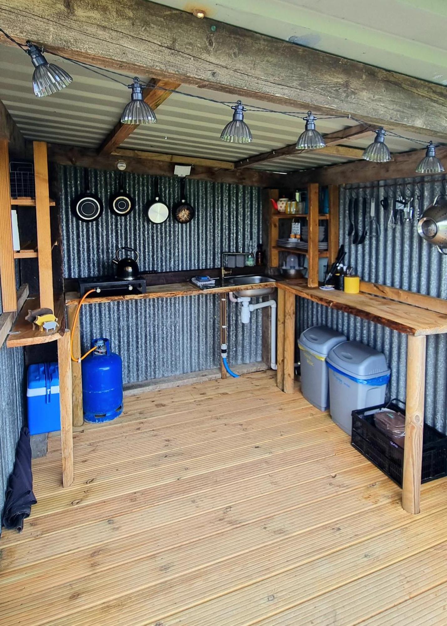 Bronfelen Yurt Hotel Cynghordy Екстериор снимка